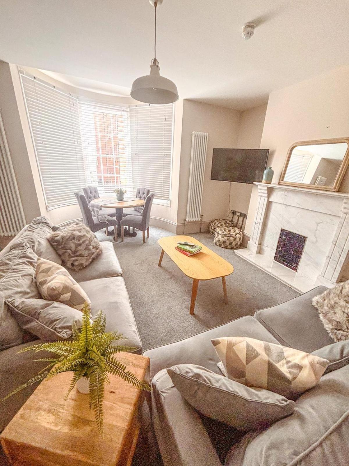 Oxford Street Grand Apartment- Free Evening Parking Southampton Esterno foto